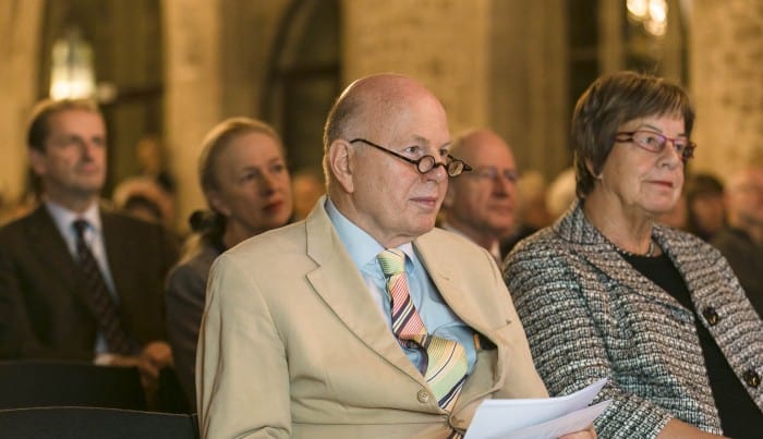 Professor Christoph Stölzl mit Braunschweigs Bürgermeisterin Friederike Harlfinger. Foto: Peter Sierigk