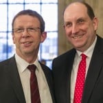Wolfsburgs Oberbürgermeister Klaus Mohrs und der Regionalbeauftragte des Landes für Braunschweig, Matthias Wunderling-Weilbier. Foto: Peter Sierigk
