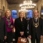 von links: Jochen Osterloh, Betriebsratsvorsitzender von Volkswagen, Alt-Bundeskanzler Gerhard Schröder, Doris Hoffmann, Ursula Piëch, Dr. Gert Hoffmann, Professor Ferdinand Piëch. Foto: Peter Sierigk