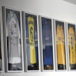 Die „Ahnengalerie“ der Trikots im Businessbereich. Foto: Eintracht Braunschweig/Susanne Hübner