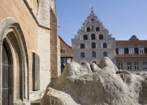 Gewandhaus Westseite, Platz an der Martinikirche. Foto: Peter Sierigk