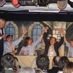 Jubel, Trubel, Heiterkeit: Nicht nur auf der Bühne. Foto: Almut Deiters