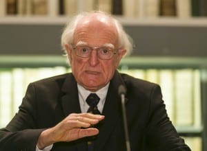 Der Historiker Professor Dr. Hans-Ulrich Wehler bei seiner Dankesrede in der Herzog August Bibliothek Wolfenbüttel. Foto: Peter Sierigk