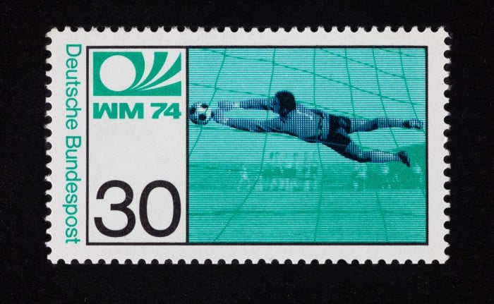 Horst Wolter, Sondermarke zur Fußball-Weltmeisterschaft 1974, 30 Pfennig. Foto: Peter Sierigk