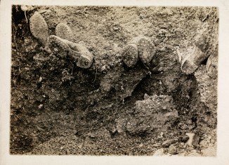 Verschüttete Soldaten, 1914 -1918, Fotograf unbekannt, privater Leihgeber, Reproduktion: Braunschweigisches Landesmuseum /C. Cordes