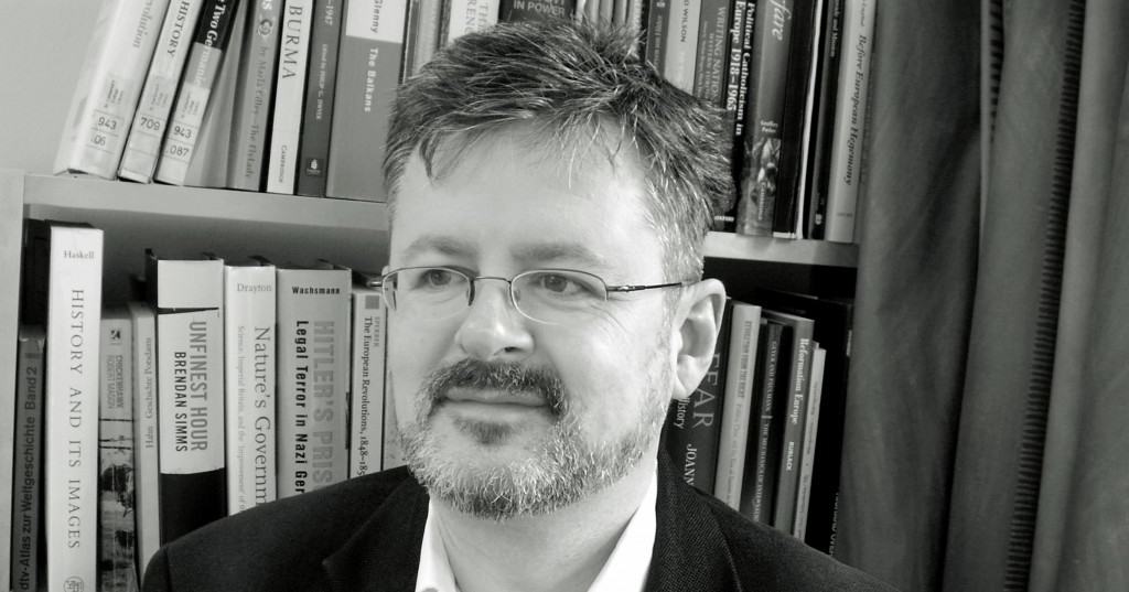 Chris­to­pher Clark stellt sich der Kritik