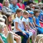 Die Kinder sahen gespannt zu. Foto: Andreas Greiner-Napp