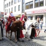 Mathilde und Heinrich hoch zu Ross beim Umzug 2014. Foto: Heinrich-Festspiele