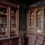 Die Bibliothek des Vasel‘schen Hofes beherbergt viele originale Utensilien des Weltreisenden August Vasel. Foto: Michael Künne