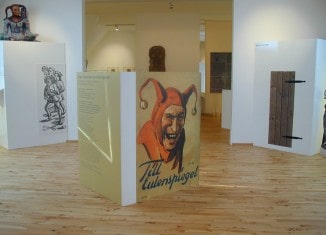 Blick in den Ausstellungsraum des Till Eulenspiegel- Museums in Schöppenstedt.