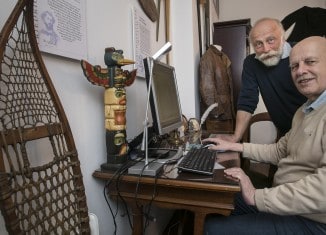 Thomas Ostwald (links) und Christoph Nissen im Gerstäcker-Museum. Foto: Peter Sierigk