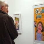 Die Bilder der Ausstellung „Im Augen_Blick“ faszinieren die Betrachter. Foto: Lebenshilfe/Hans Wesker