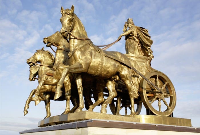 Die Quadriga auf dem Braunschweiger Residenzschloss (Aufnahme 2008). Foto: Richard Borek Stiftung