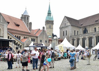 Stiftungstag auf dem Burgplatz war gut besucht. Foto: Andreas Greiner-Napp