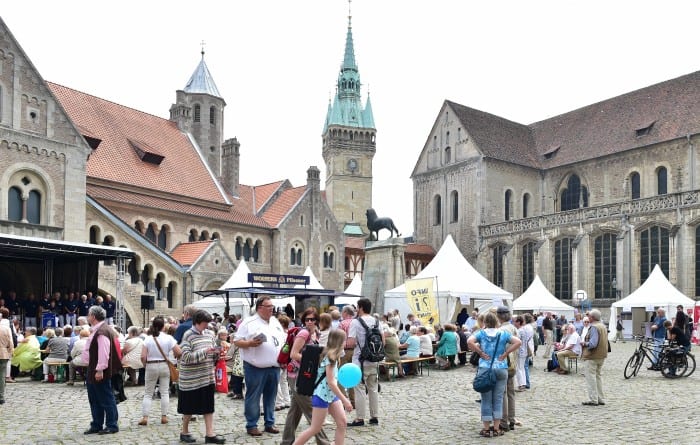 Stiftungstag auf dem Burgplatz war gut besucht. Foto: Andreas Greiner-Napp