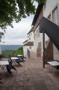 Die Terrasse hat direkten Zugang zum Schlosscafé. Foto: Die Braunschweigische Stiftung