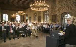 Dr. Anja Hesse bei ihrem Grußwort. Foto: Peter Sierigk