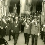 Otto Bennemann als Oberbürgermeister 1956 beim Schützenumzug im Ehrenwagen. Foto: Stadtarchiv G IX 76_733