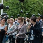 Die Luftballons waren das Erkennungszeichen bei der dritten Tour. Foto: Justus Zeemann