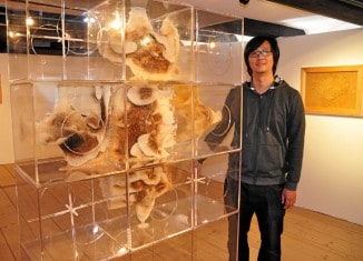 Kaiserringstipendiat Ren Ri während der Vernissage im Mönchehaus-Museum Goslar. Foto: Mönchehaus-Museum/Sabine Kempfer