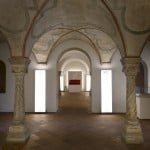 Blick vom Parlatorium in den Kapitelsaal im Kloster St Aegidien. Foto: A. Pröhle, BLM