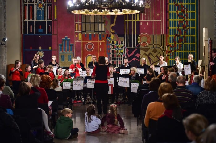 Das Blockflötenorchester „Recording Generations“ bei seinem Auftritt in der Dornse. Foto: Andreas Greiner-Napp