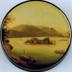 Schnupftabakdose mit Landschaftsdarstellung (Papiermaché). Blick auf die Isola Bella im Lago Maggiore. Foto: Detlev Richter