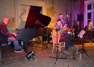 Trio um Elmar Vibrans mit Tilman Thiemig im Klostergut Heiningen (Festival 2014). Foto: Die Braunschweigische Stiftung