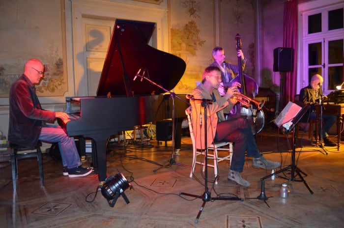 Trio um Elmar Vibrans mit Tilman Thiemig im Klostergut Heiningen (Festival 2014). Foto: Die Braunschweigische Stiftung