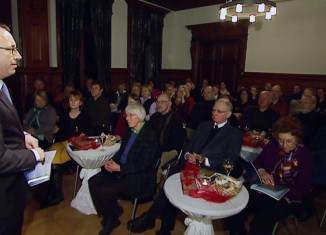 Tobias Henkel, Direktor der Stiftung Braunschweigischer Kulturbesitz, begrüßt die Gäste von „Erlesenes 2014“. Foto: Knut Bussian