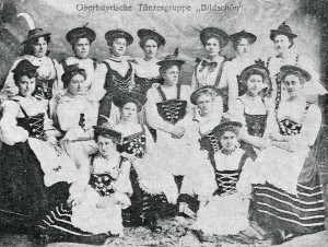 Die bayrische Tanzgruppe „Bildschön" trat 1906 beim Eisbeinessen des Technikervereins Braunschweig auf. Foto: Technikerverein