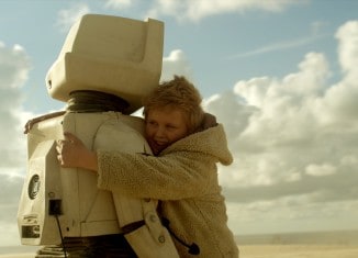 Der niederländische Film T.I.M handelt von einer innigen, freundschaftlichen Beziehung eines Roboters zu einem Jungen (ab 8 Jahre). Foto: Filmverleih
