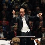 Frank Strobel dirigiert in Gifhorn. Foto: Marco Ehrhardt