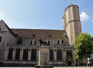 Die Grablage von Heinrich dem Löwen und seiner Frau Mathilde befindet sich im Dom. Foto: meyermedia