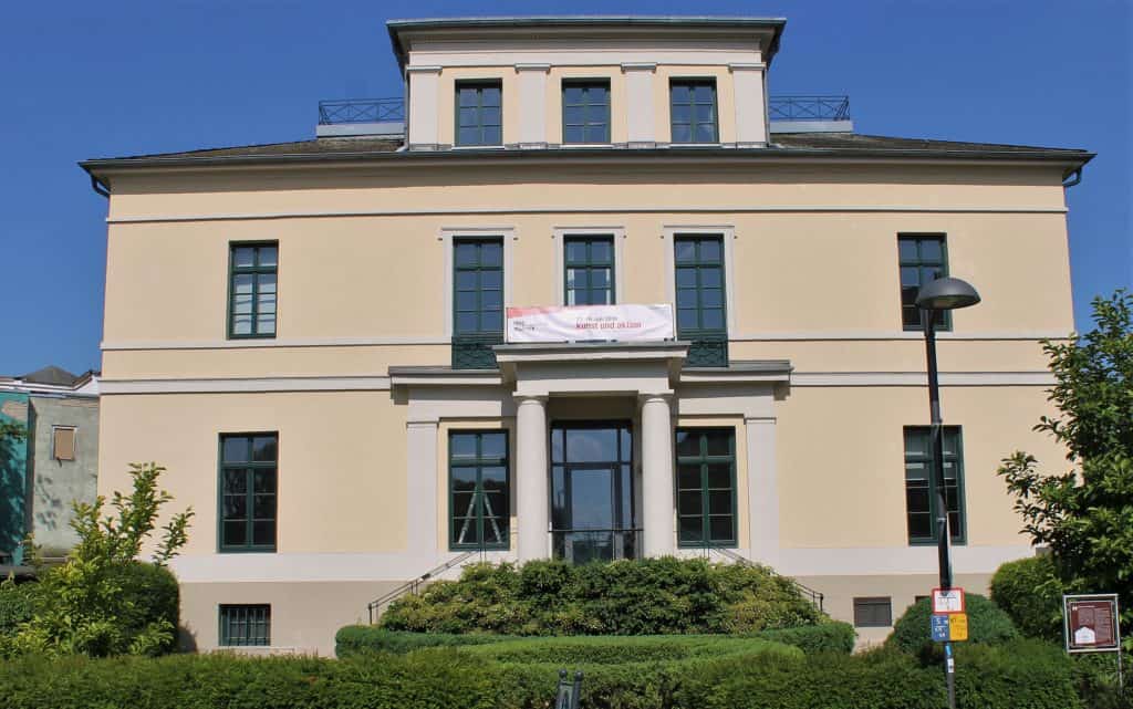 Geheim­nisse in der Villa Amsberg