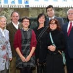 Die Stipendiatinnen in der Mitte von Jurymitgliedern und Vertretern der Braunschweigischen Stiftung (v.l.n.r.): Prof. Dr. Susanne Pfleger, Direktorin der Städtischen Galerie, Wolfsburg, Lars Eckert, Lehrbeauftragter Hochschule für Bildende Künste, Lucie Mercadal, anna.laclaque alias Annette Stricker, Christine Schulz, Axel Richter, Geschäftsführendes Vorstandsmitglied der Braunschweigischen Stiftung, und Gerhard Glogowski Vorstandsvorsitzender der Braunschweigischen Stiftung. Foto: Andreas Greiner-Napp