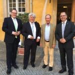 Heiko Breithaupt, Bürgermeister der Stadt Blankenburg, Orchesterdirektor Martin Weller, SBK-Präsident Dr. Gert Hoffmann und André Gast (v.l.n.r.), Vorstand des Vereins Rettung Schlosses Blankenburg, vor der Veranstaltung. Foto: SBK