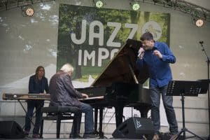 Der musikalische Leiter des Festivals, Jan-Heie Erchinger, tritt auch in diesem Jahr als Solopianist auf (Szene aus 2015). Foto: Braunschweigische Landschaft/Sebastian Schollmeyer