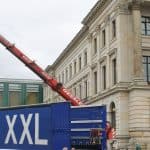 Der Förderwagen kam als Schwertransport. Foto: meyermedia