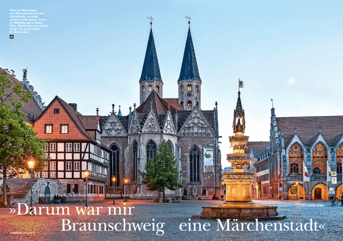 Altstadtmarkt mit dem leuchtenden Marienbrunnen. Screenshot: Merian