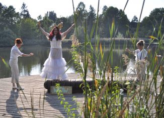 Die Dame am See. Foto: Tobias Teich