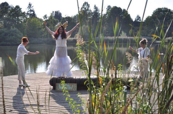 Die Dame am See. Foto: Tobias Teich