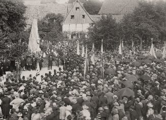 Einweihung des Kriegsgefallenendenkmals zu Hornburg, einziger Gefallener aus Hornburg: der Jude Joseph Schwabe, August 1870 in Beaumont. Foto: Stadtarchiv Hornburg