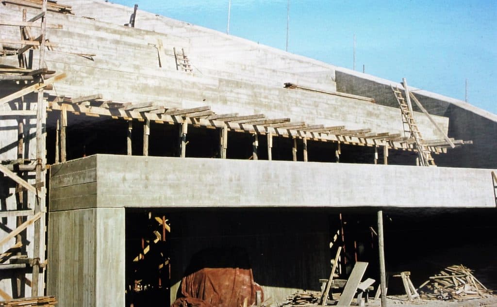 Beton­bauten ins rechte Licht gerückt