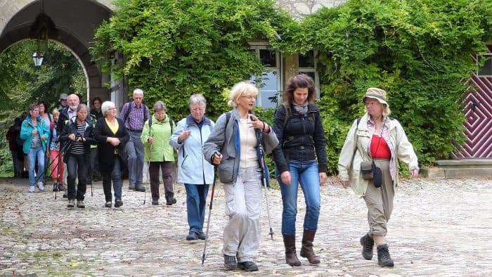 Eine Pilger-Gruppe auf dem Braunschweiger Jakobsweg. Foto: Evangelische Akademie