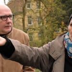 Kuratorin Anne Mueller von der Haegen (rechts) mit Kooperationspartner mit Professor Ulrich Eller von der Hochschule für Bildende Künste (HBK). Foto: Allgemeiner Konsumverein