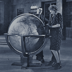 Dort, wo bis 1945 eine Hitler-Büste stand, wurde mit einem Globus Weltoffenheit demonstriert. Foto: Screenshot, Stadtarchiv Braunschweig