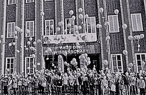 Schüler-Ferienprogramm im Haus der Wissenschaft 2014. Foto: Screenshot, Haus der Wissenschaft GmbH