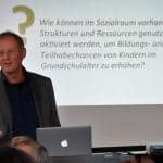 Professor Ludger Kolhoff von der Ostfalia während des Vortrags seiner Evaluation im Haus der Braunschweigischen Stiftungen. Foto: meyermedia