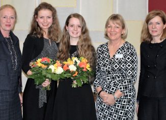 Erika Borek, Maria Eckhardt, Nicole Rudi, Petra Gottsand, Dr. Andrea Hanke (von links) während des Neujahrsempfangs für Damen. Foto: Anke Meyer